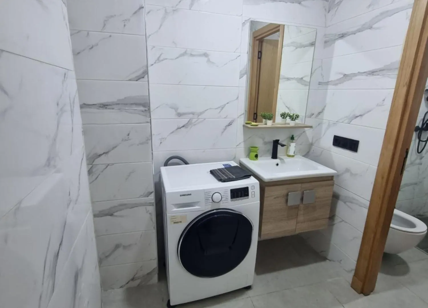 Quiet Studio In Maarif Residence Jasmane Living Casablanca Maroko
